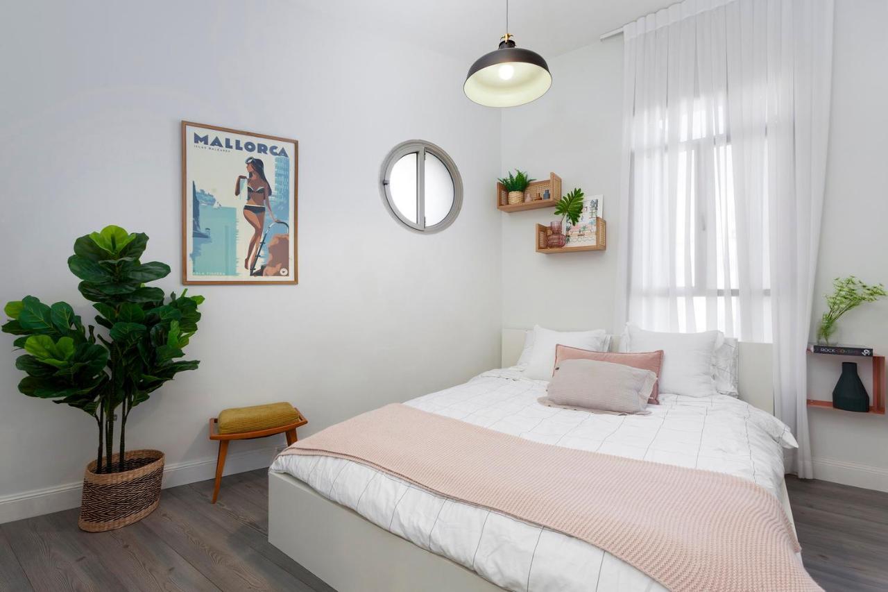 The Clock House Apartment Tel Aviv Bagian luar foto