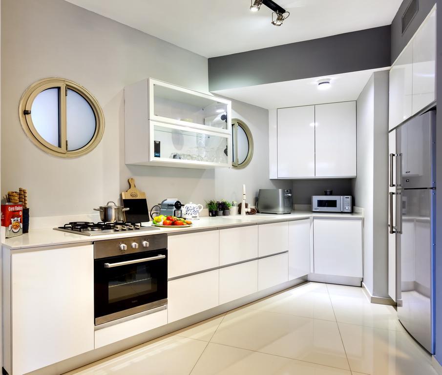 The Clock House Apartment Tel Aviv Bagian luar foto