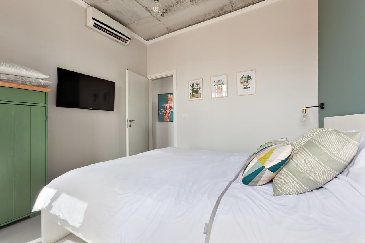 The Clock House Apartment Tel Aviv Bagian luar foto